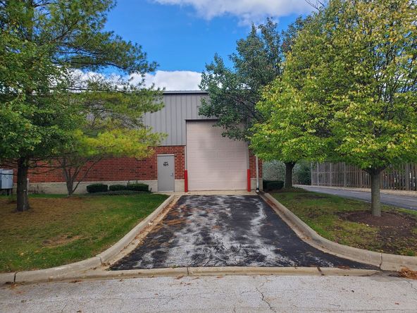 470 W Roosevelt Rd, West Chicago, IL 60185